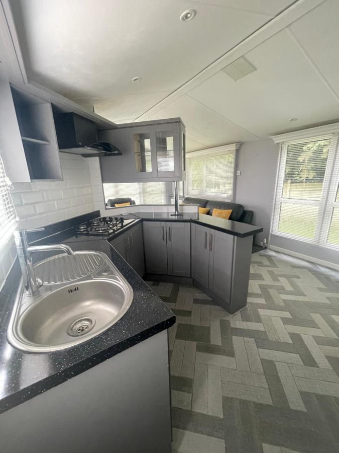 The Winchester Chalet By Sasco Blackpool Exteriör bild